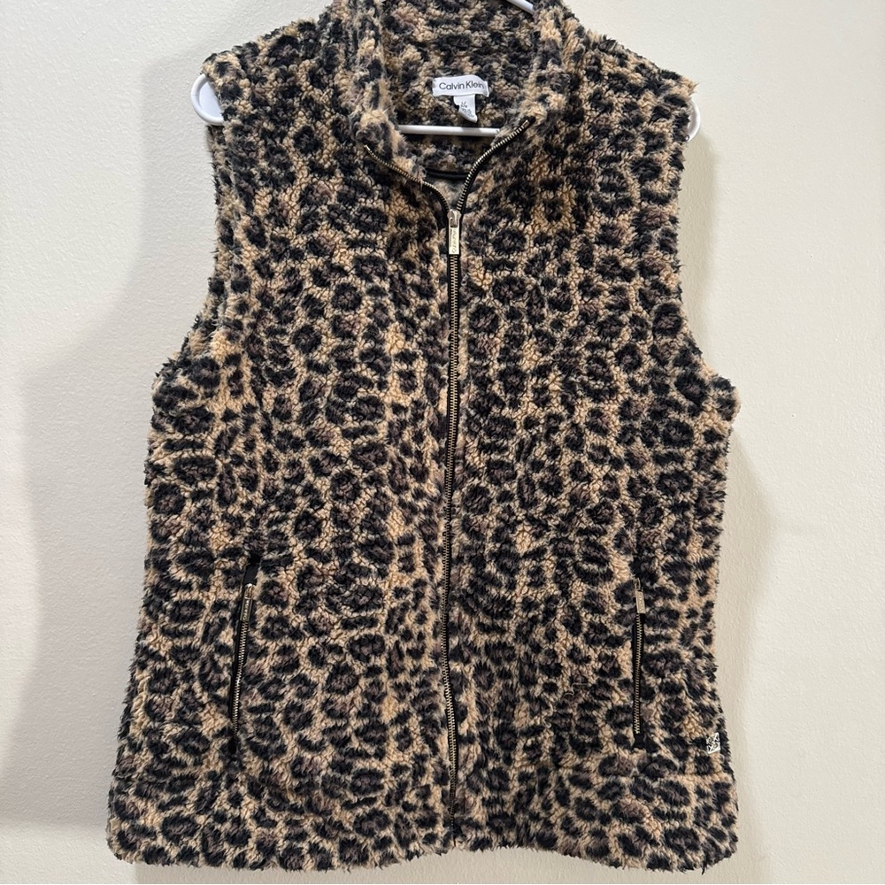 Calvin Klein Leopard Print Fleece Vest